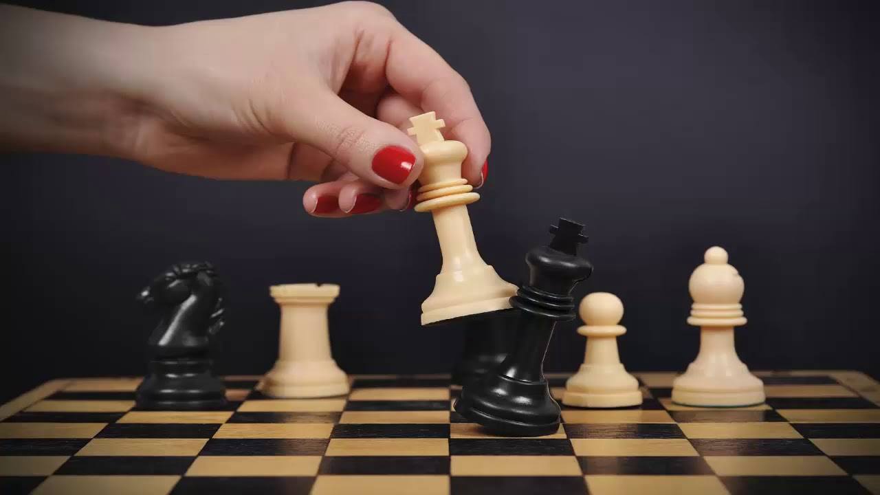 Stratégies pour gagner aux échecs : de l’ouverture à la fin d’une partie