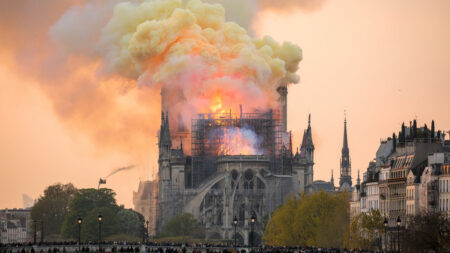 Série Netflix sur l'incendie de Notre Dame de Paris