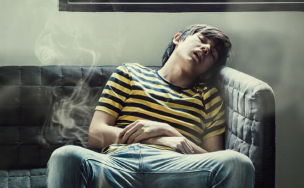 cannabis et fatigue : est-ce fumer un joint qu'il aide à s'endormir ?