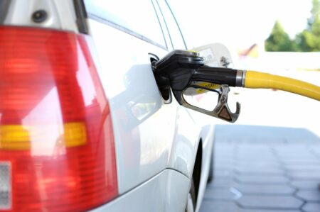 Voiture : 7 astuces pour économiser son carburant