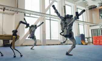 Boston Dynamics : les robots dansent pour fêter le nouvel an La chorégraphie des robots de Boston Dynamics