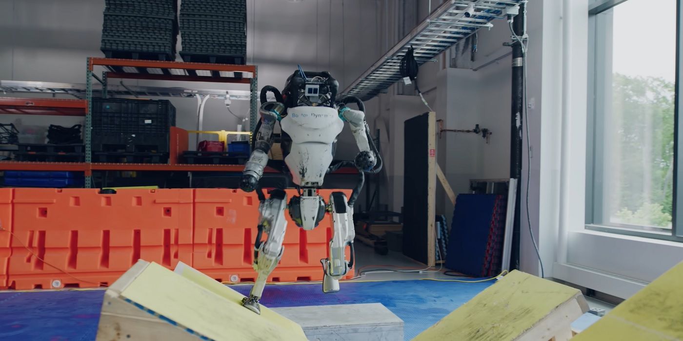 Boston Dynamics : Atlas face à un parcours complexe en vidéo
