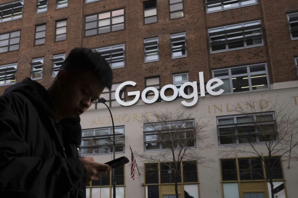 Au devant des bureaux Google