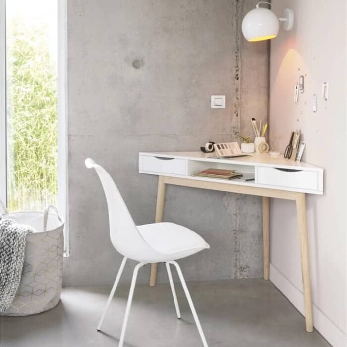 bureau d'angle de style scandinave