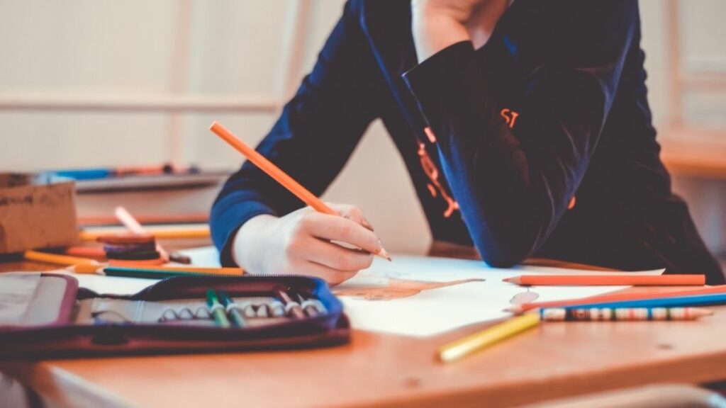 etudiants precaires