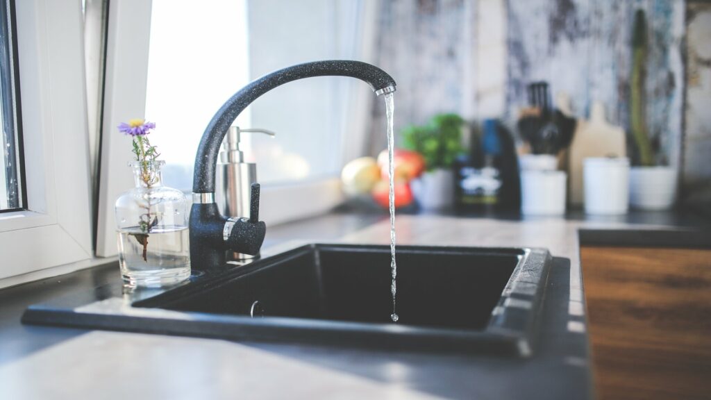 eau du robinet devient eau déminéralisée