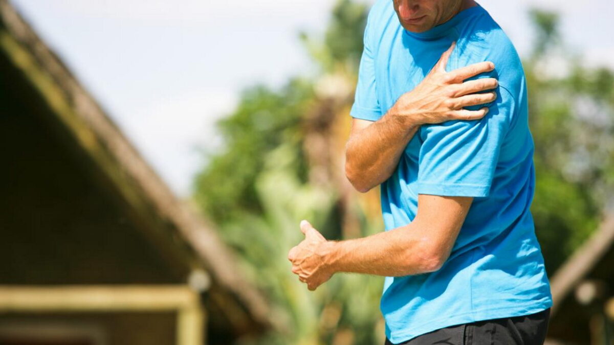 Main gauche qui gratte et superstition : quelle signification