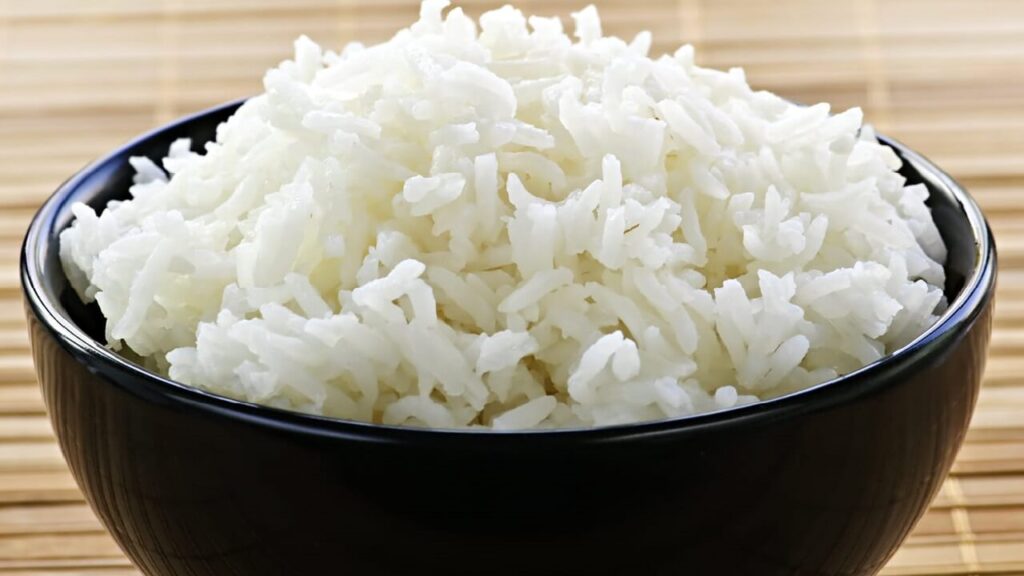 Du riz dans un bol