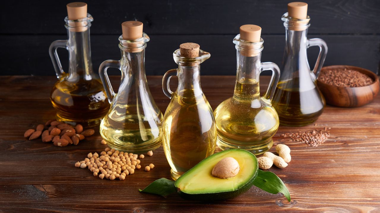 Huile d'olive, tournesol... Quelles huiles de cuisson sont les meilleures pour votre santé ? - BuzzWebzine.fr
