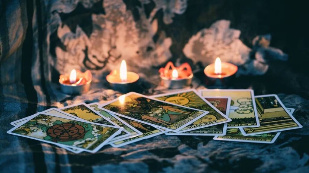 Découvrez les mystères de l'univers grâce à la lecture du tarot