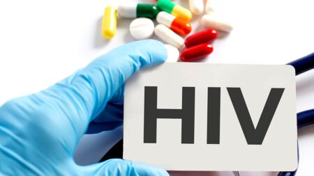Des scientifiques de l’Université Johns Hopkins découvrent une nouvelle cible pour éliminer le VIH
