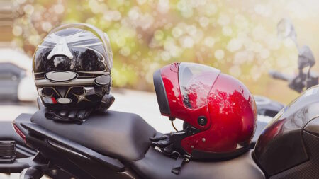 Choisir un casque de moto : les critères à prendre en compte
