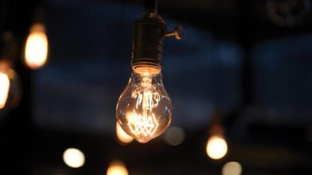 Cinq astuces indispensables pour vivre sans électricité