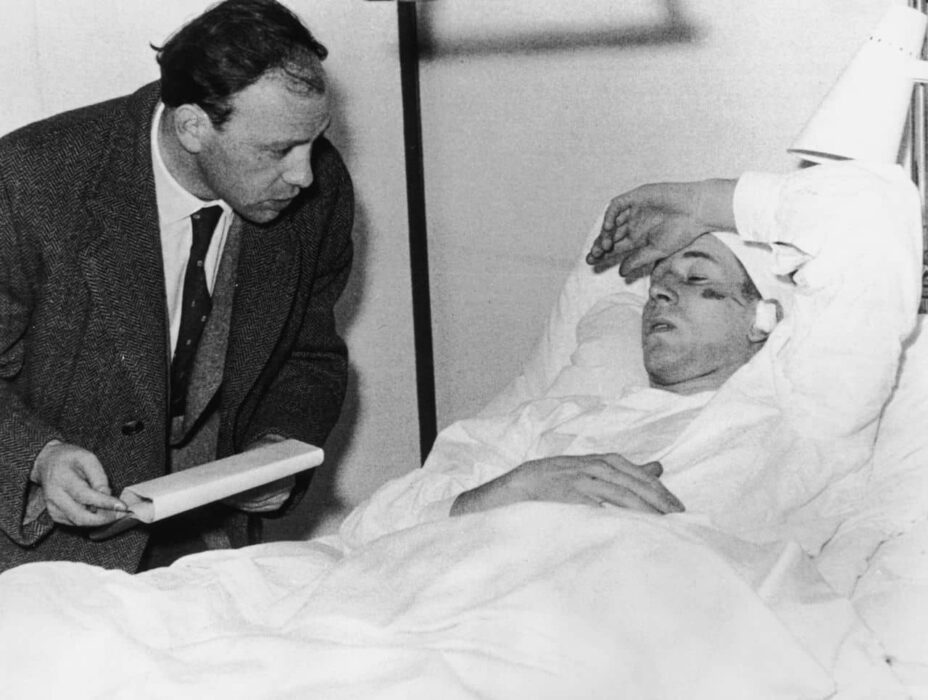 Sir Bobby Charlton à l'hôpital
