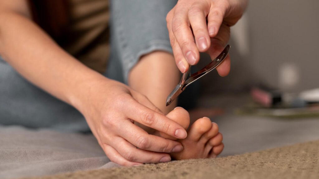 couper ses ongles de pieds