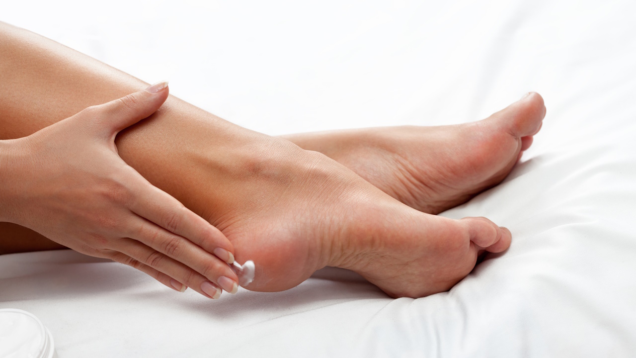Comment avoir de beaux pieds toute l'année — free download