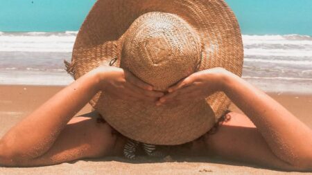 Attention à ces germes flippants que l’on rapporte souvent de la plage Les virus et germes de la plage