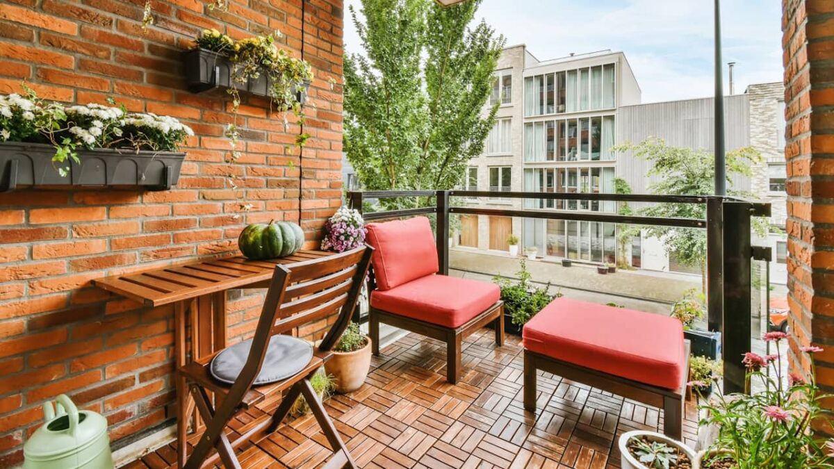 Comment aménager un petit balcon ? Les idées pour le transformer