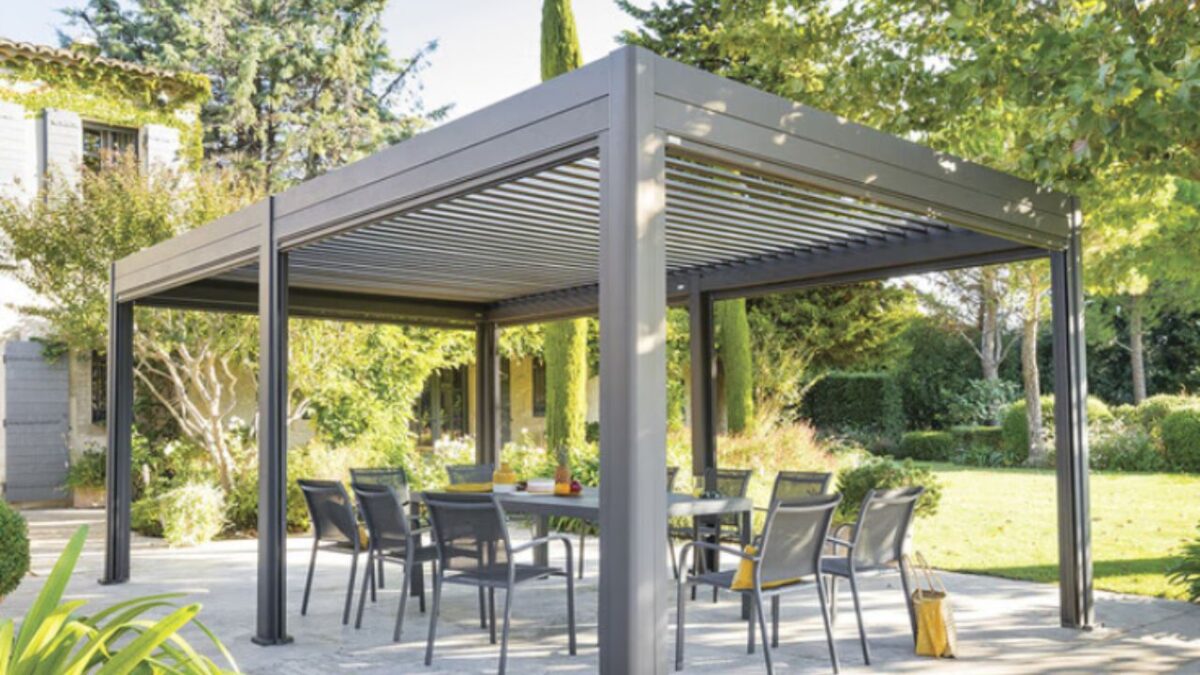 Pergola bioclimatique : avantages et conseils pour bien choisir