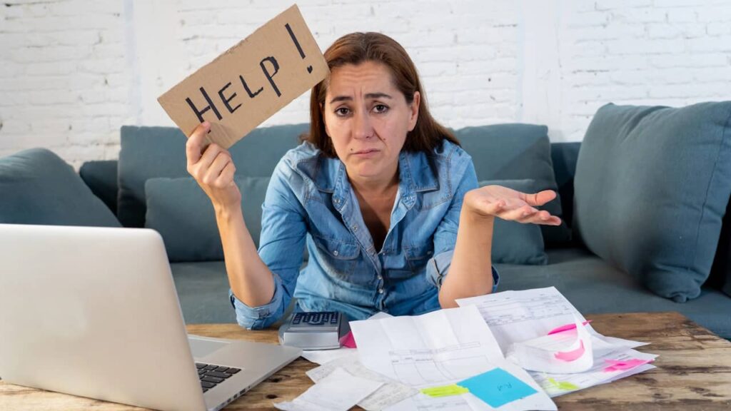 femme help papiers phobie administrative