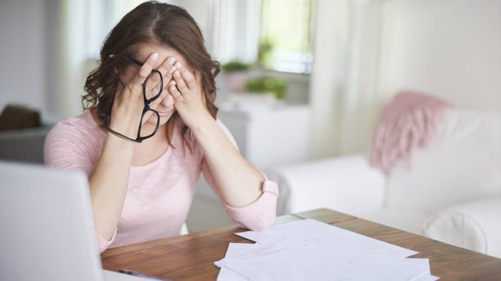 femme triste phobie administrative
