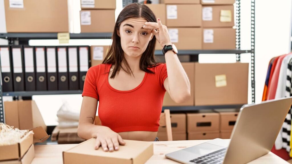 femme triste travail