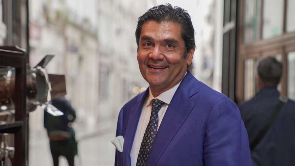 Michael Reza Pacha : l’homme derrière Index & Cie