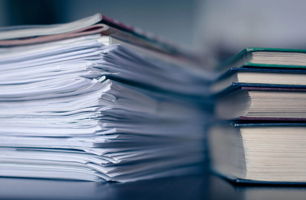 Les manuels d’utilisation papier dans une maison