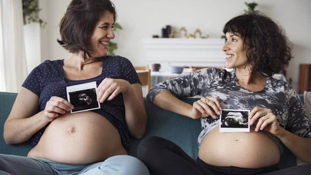 femmes grossesse maternite