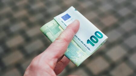 Et si on était payé par semaine au lieu d'attendre chacun de mois ?