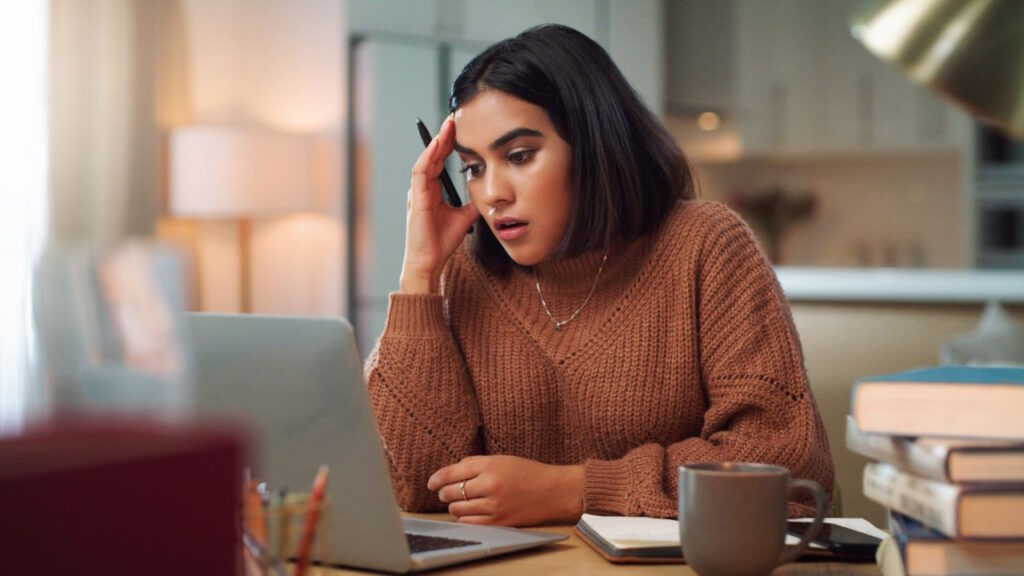 La surcharge ou la sous-charge de travail