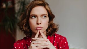femme dubitative