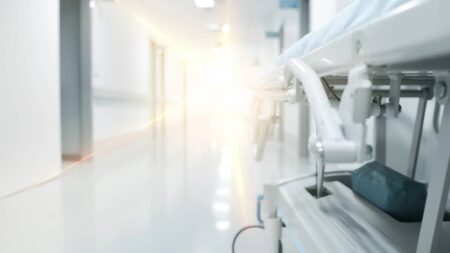 hopital brancard lumiere