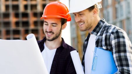 maitre d'oeuvre et maitre d'ouvrage plan casque chantier