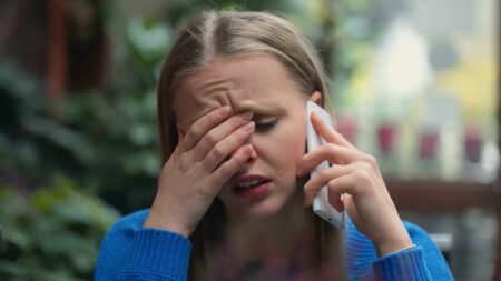 Arnaques IA : comment détecter une fraude numérique en 2025 ?