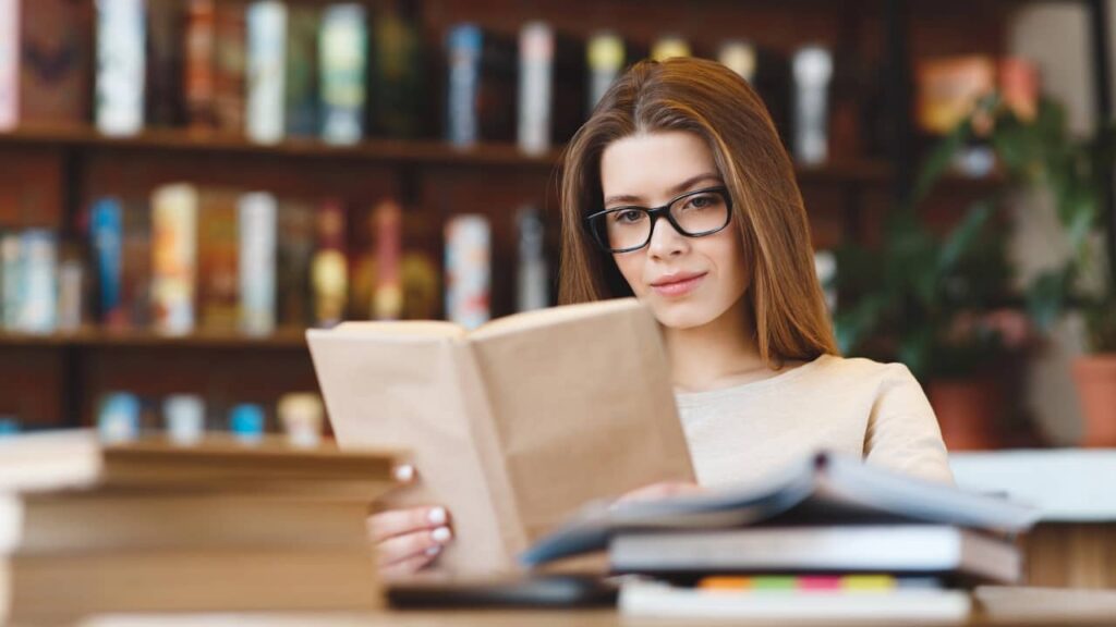 femme qui lit