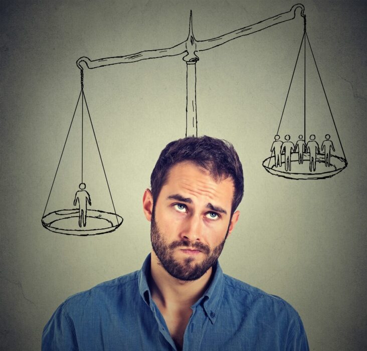 Le cerveau intelligent est un avocat, pas un juge