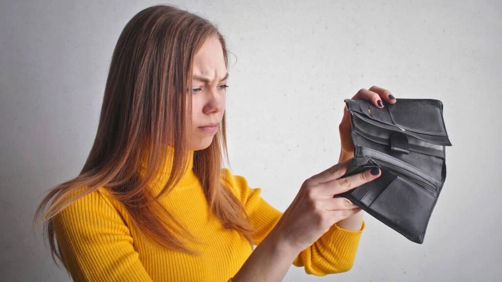 Ces petites dépenses qui grignotent notre salaire sans faire de bruit