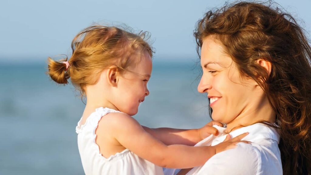 mere et fille face à face