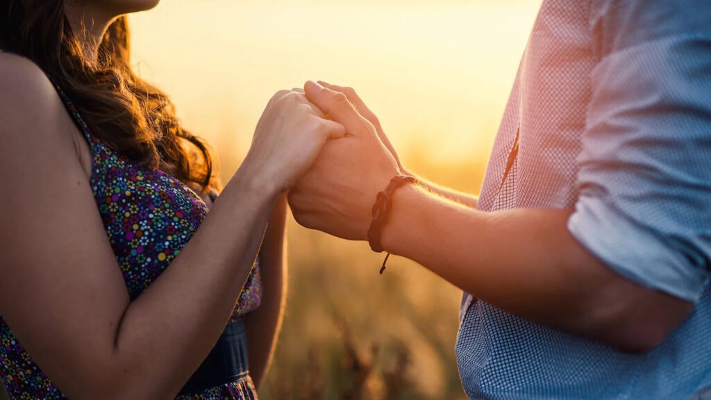 15 signes qu’une relation devient vraiment saine