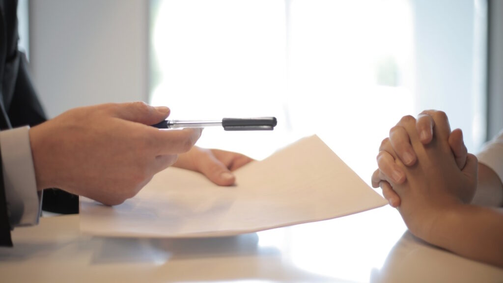 Se précipiter sous pression