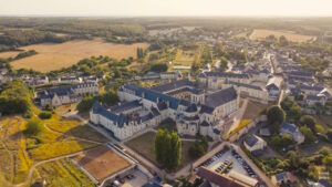 Musique de la pub vignoble et abbaye royale en Anjou