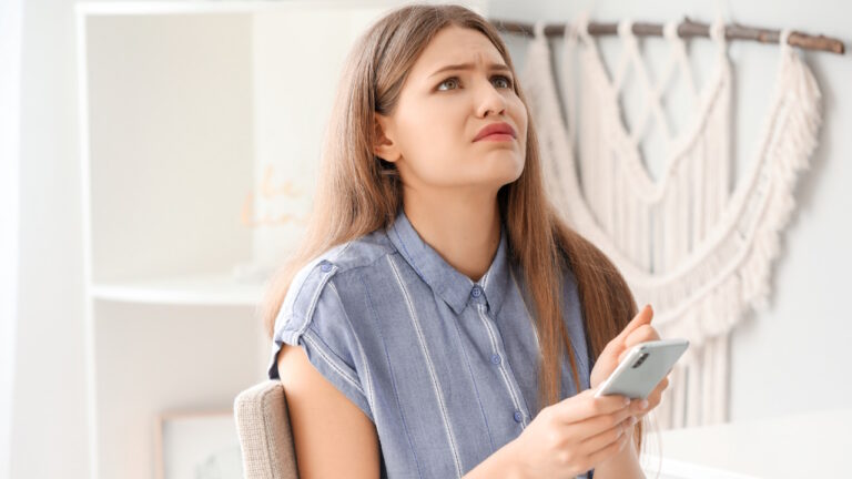 Pourquoi les réseaux récompensent la fragilité exposée ? Pourquoi les réseaux récompensent la fragilité exposée