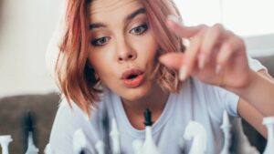 Pourquoi certains paresseux réussissent mieux que les travailleurs acharnés ?