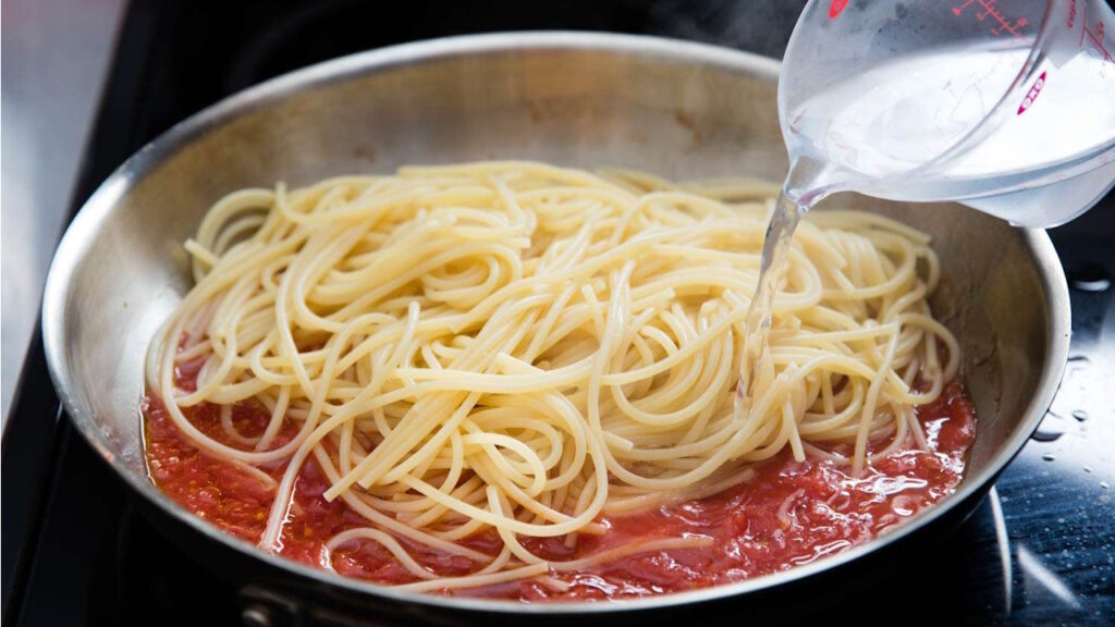 Ne pas mélanger les pâtes avec la sauce