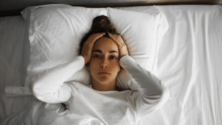Pourquoi le cerveau a du mal à se reposer à l’ère des écrans ? Pourquoi le cerveau a du mal à se reposer à l’ère des écrans
