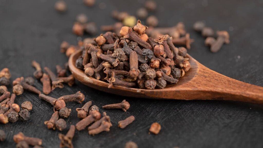 clous de girofle