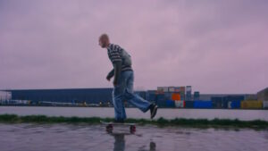 Musique de la pub Canal + et Apple Music