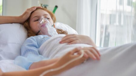 Une nouvelle forme du COVID-19 touche les enfants et intrigue les chercheurs La variante Cicada du Covid-19