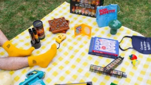 On a offert 8 cadeaux différents à 8 hommes… leurs réactions nous ont choqués